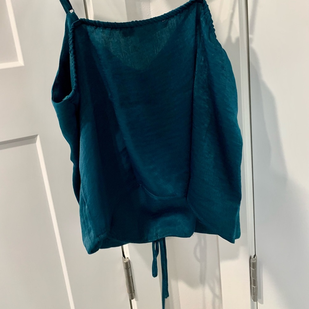 NWT Tank - Picture 2 of 4